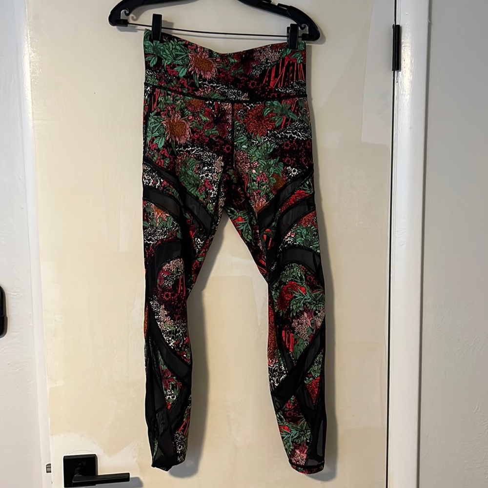 super rare lululemon printed leggings